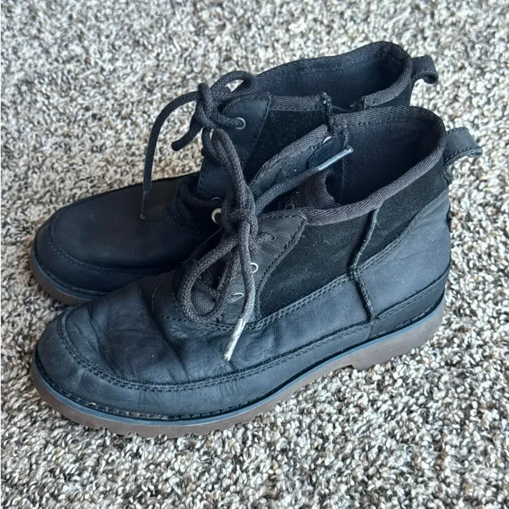 UGG Kids Black Leather Lace-Up Ankle Boots Side Zip Youth US 2